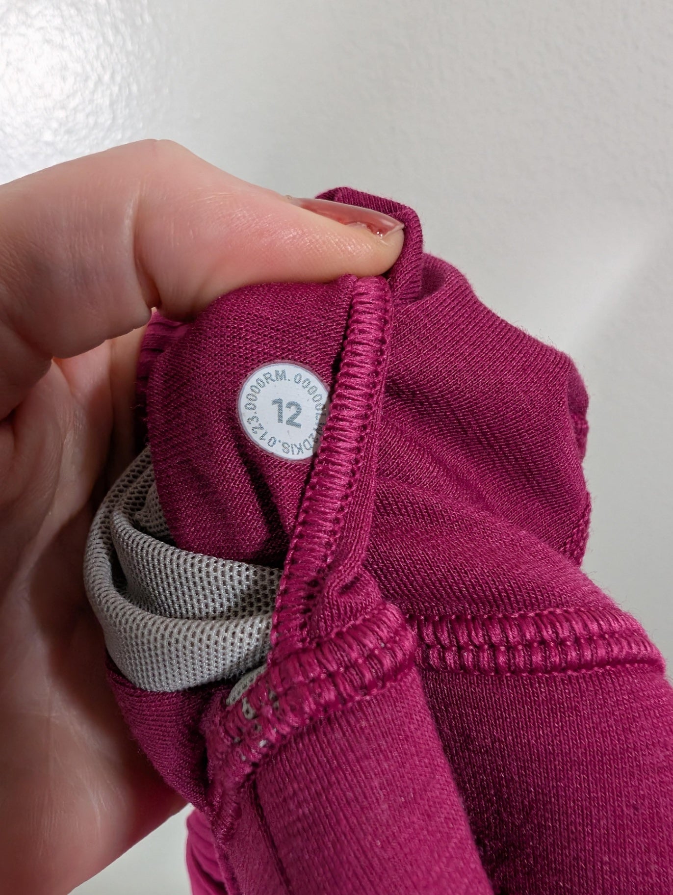 Lululemon magenta tank - SZ 12
