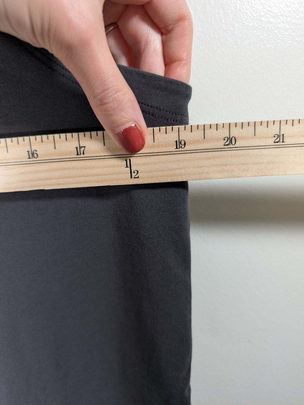 Lululemon black align tank - appears 8/10