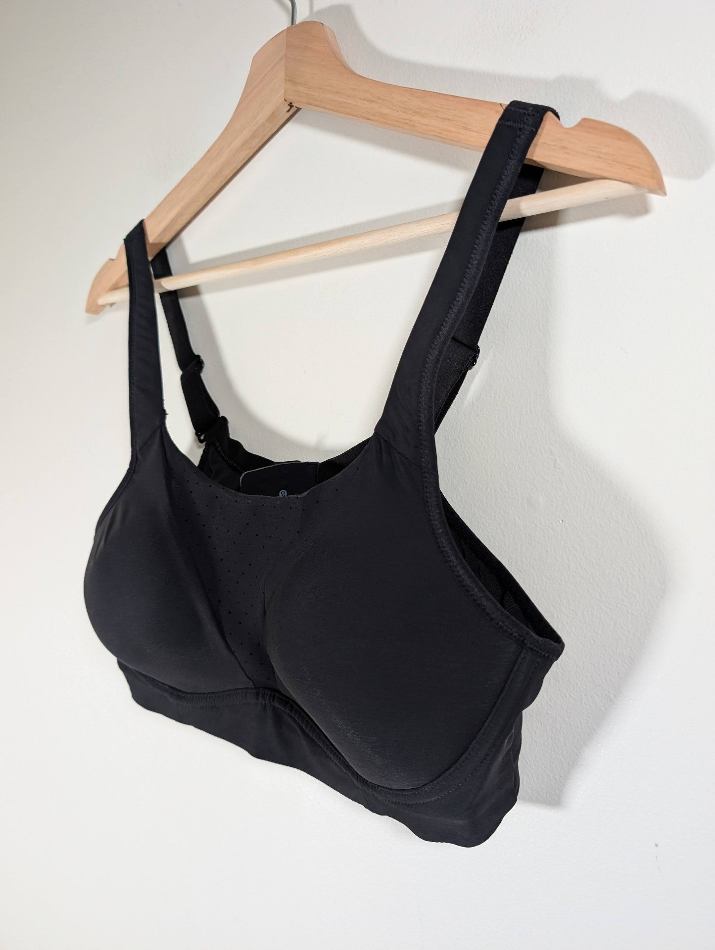 Lululemon sports bra - SZ 38B