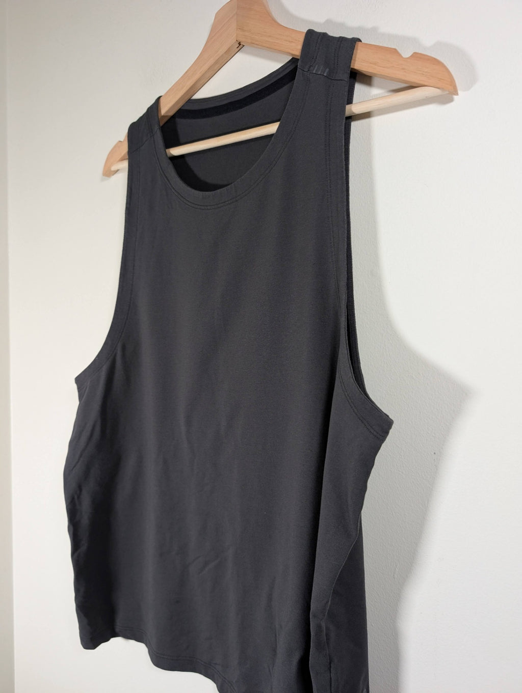 Lululemon black align tank - appears 8/10