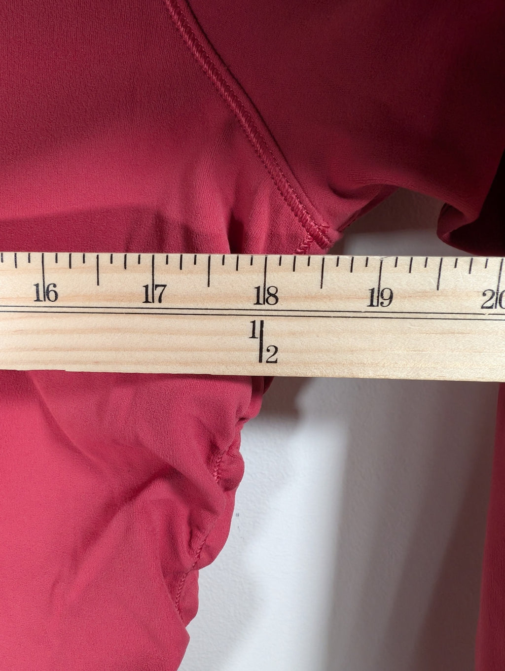 Lululemon long-sleeve - appears 8/10