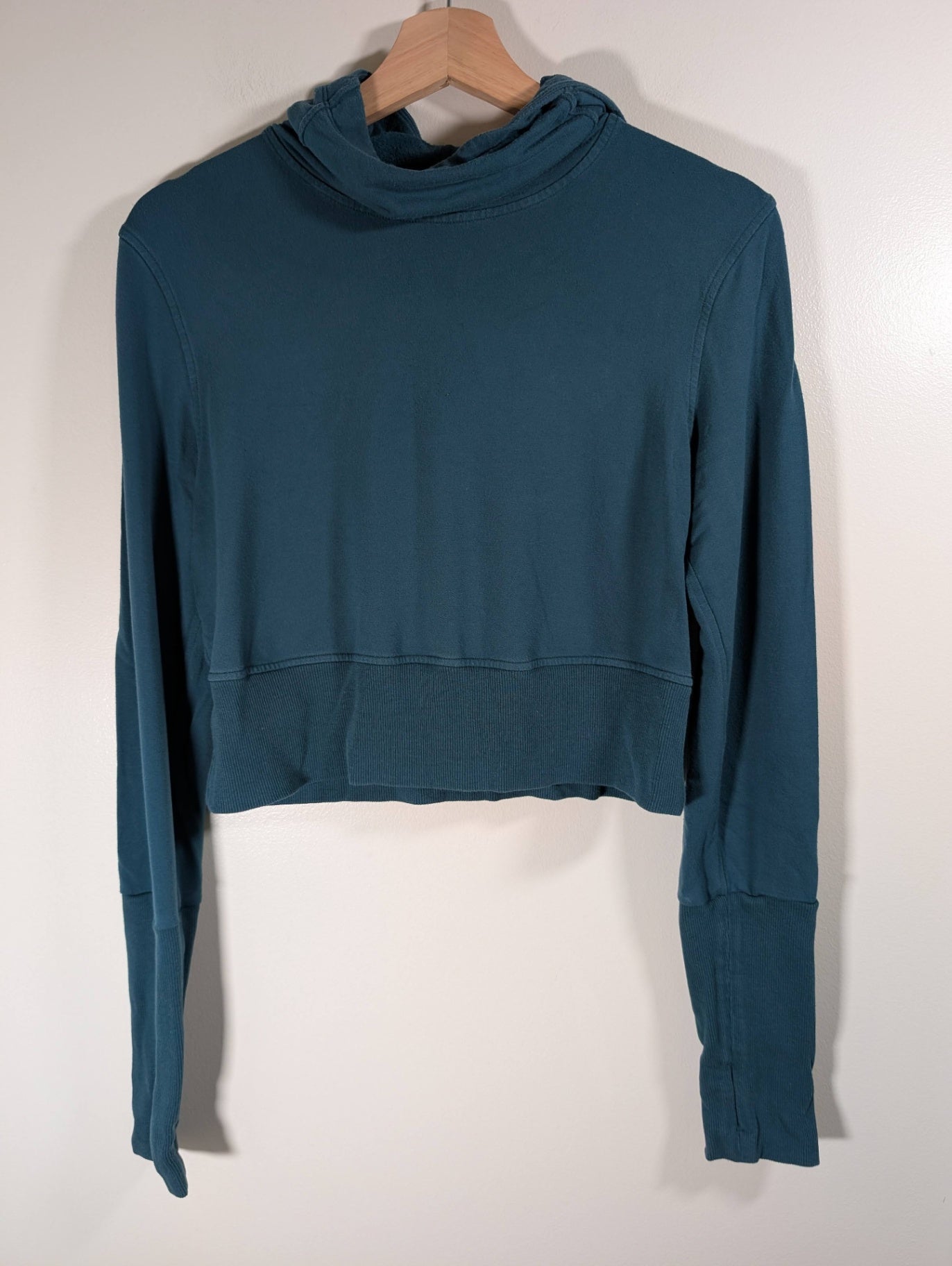 Lululemon hoodie - appears SZ 8/10