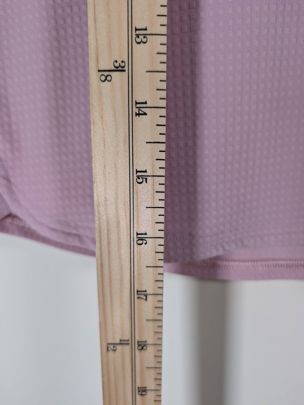 Lululemon pink crop tee - appears 8/10