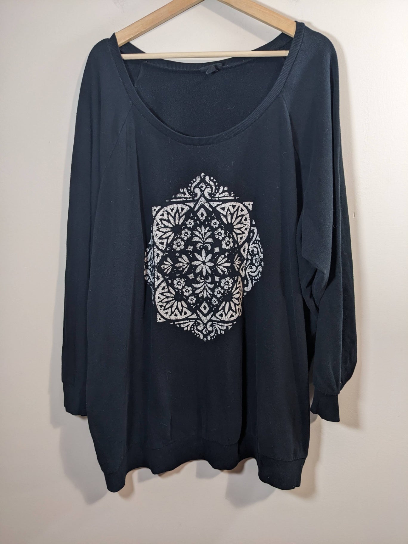 TORRID Crewneck - 5XL