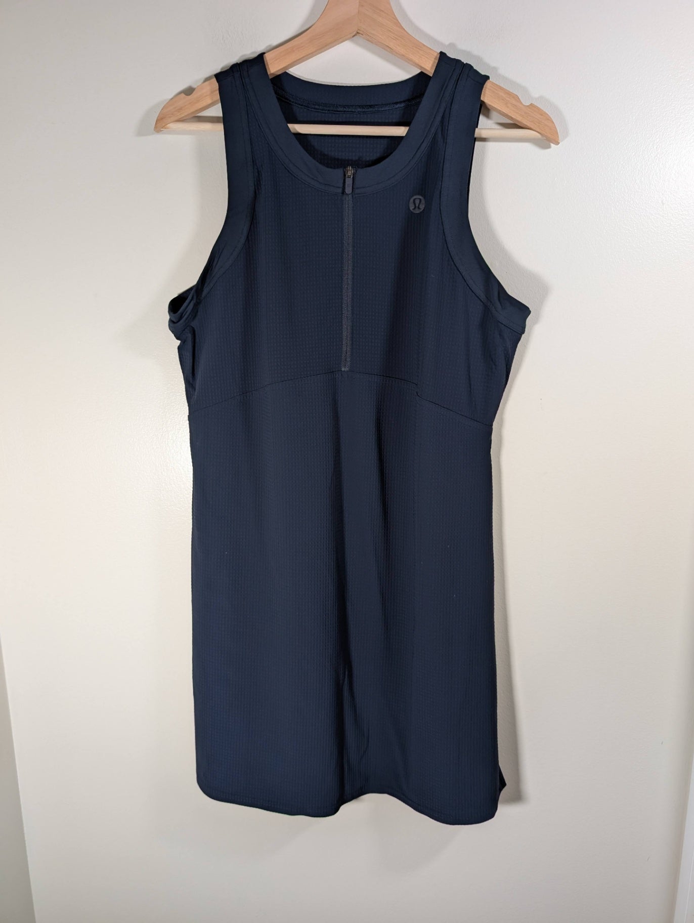 Lululemon grid texture tennis dress - appears SZ 10/12