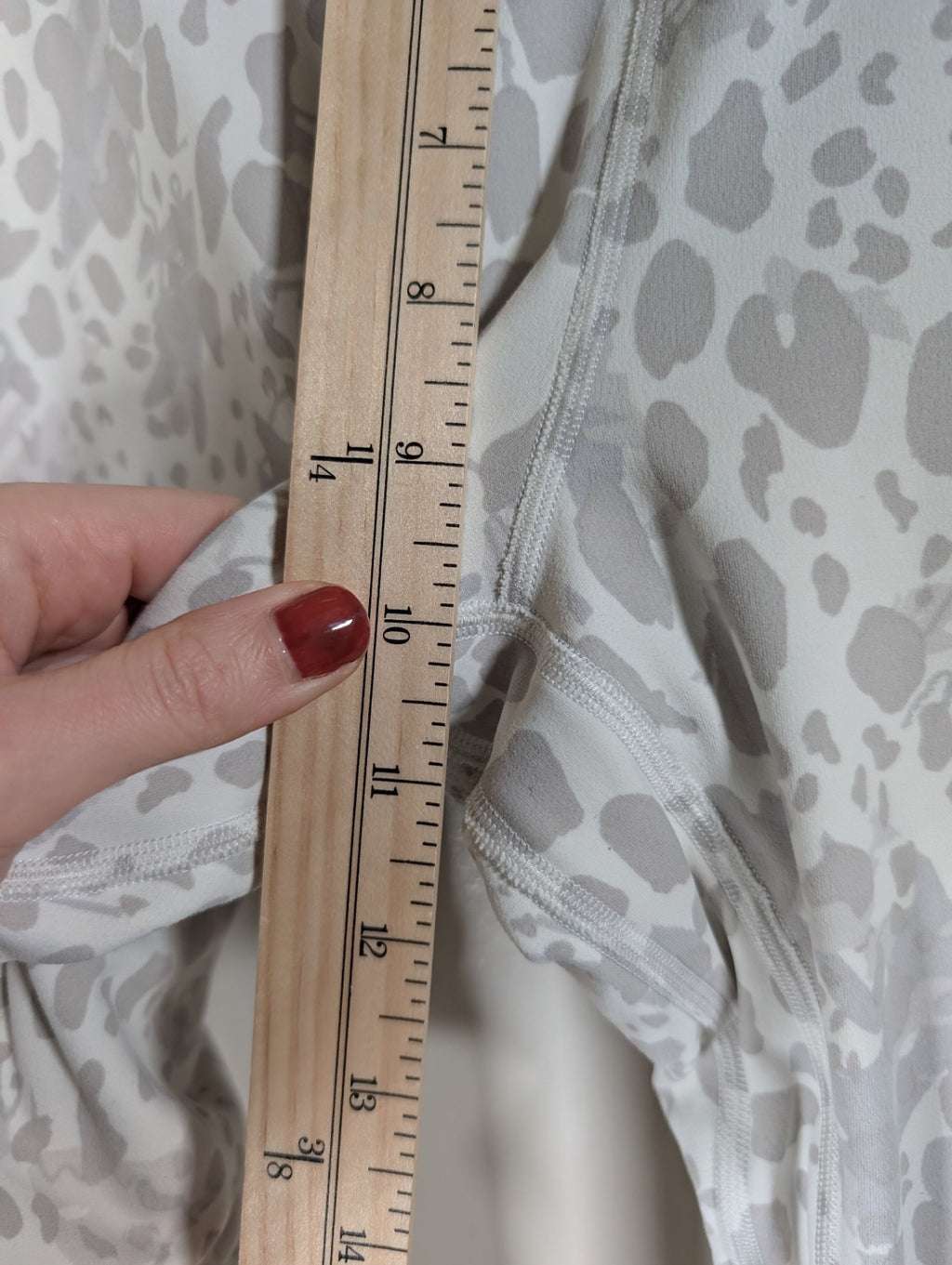 Lululemon align high rise crop - SZ 10