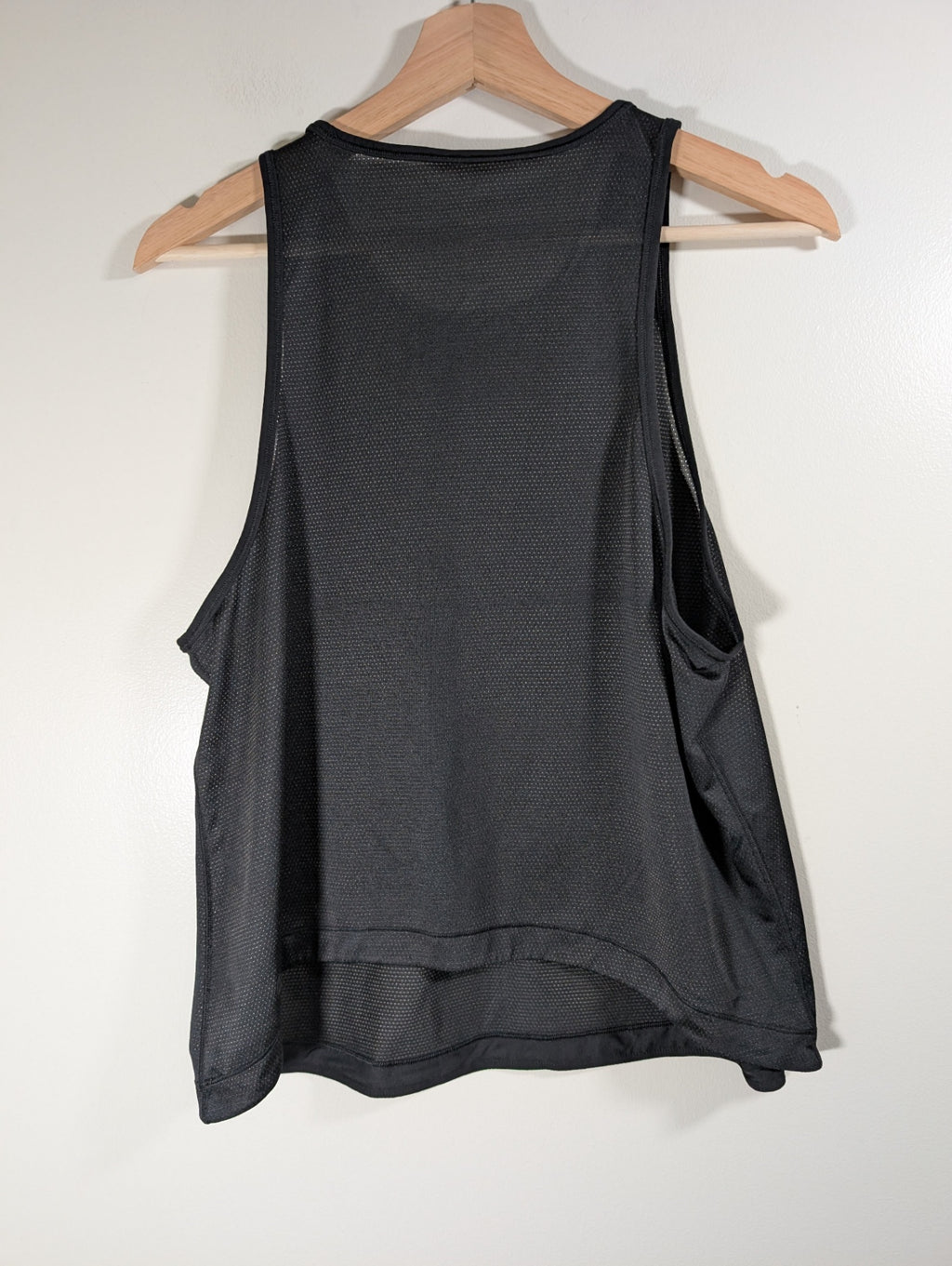 Lululemon black dotted racerback tank - appears 8/10
