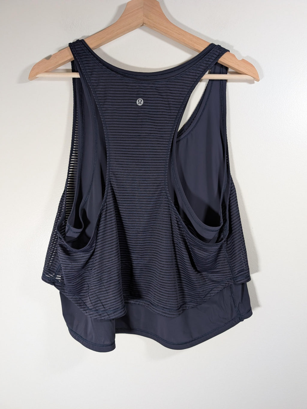 Lululemon lean in tank - appears 8/10