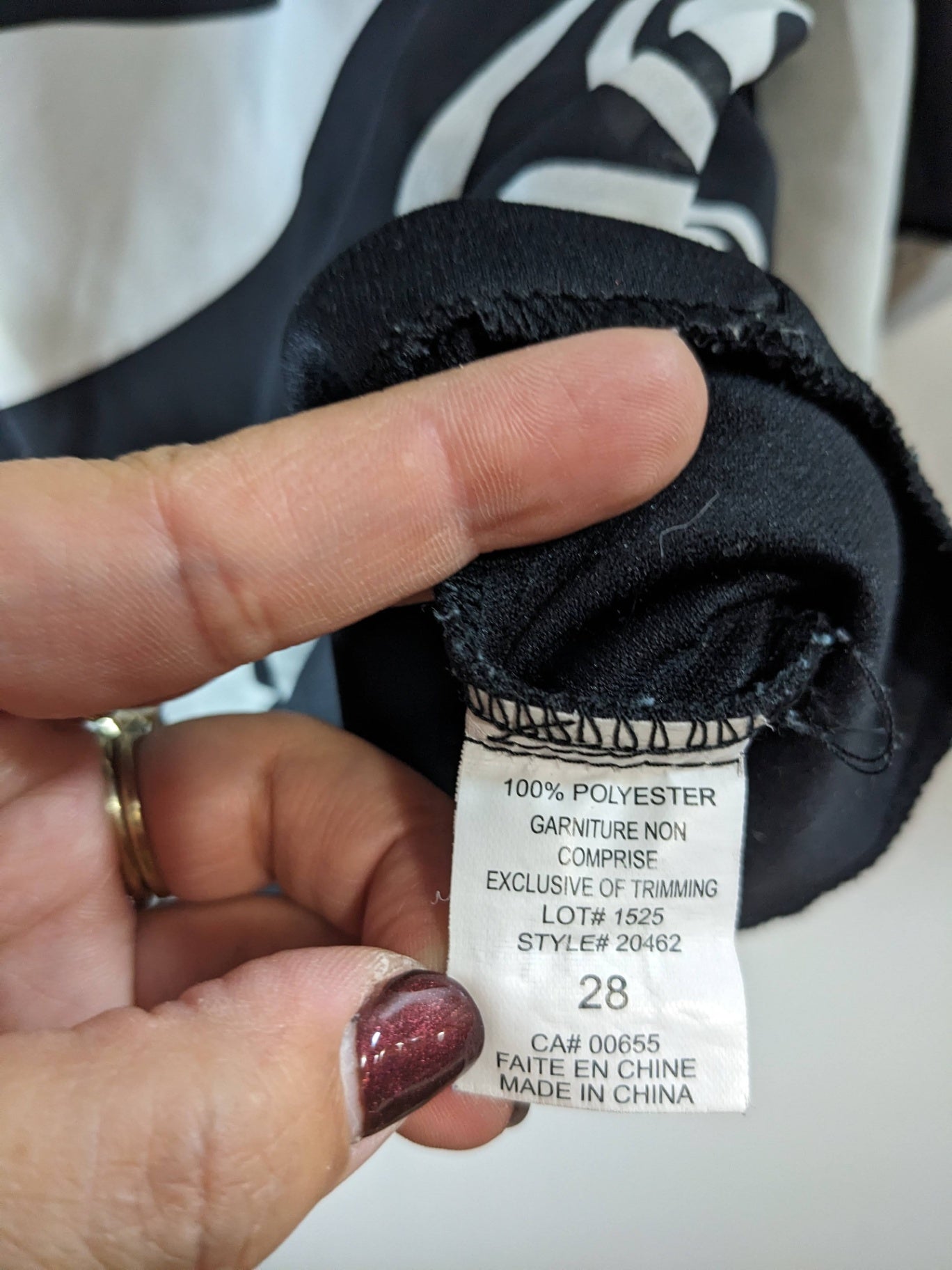 Penningtons black & white blouse - 28