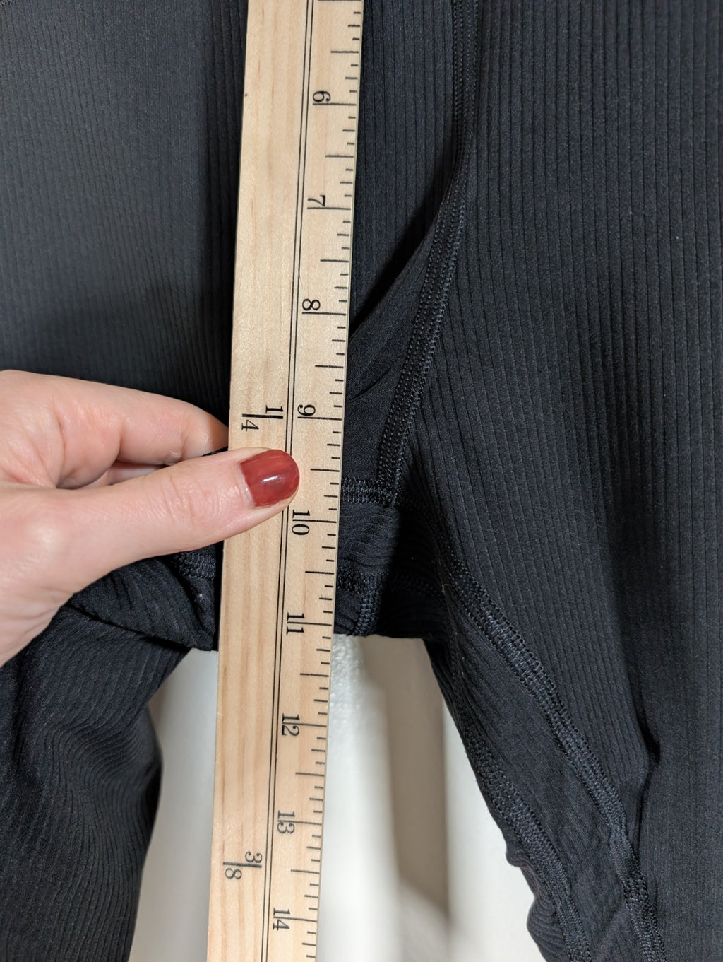 Lululemon ribbed black leggings - SZ 10