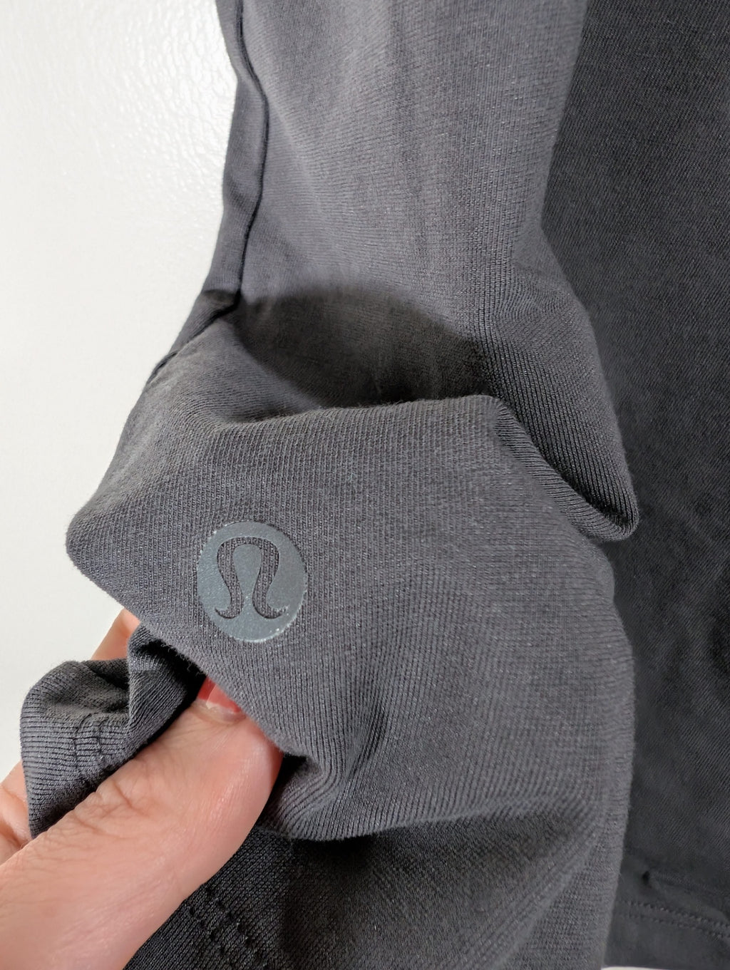 Lululemon black align tank - appears 8/10