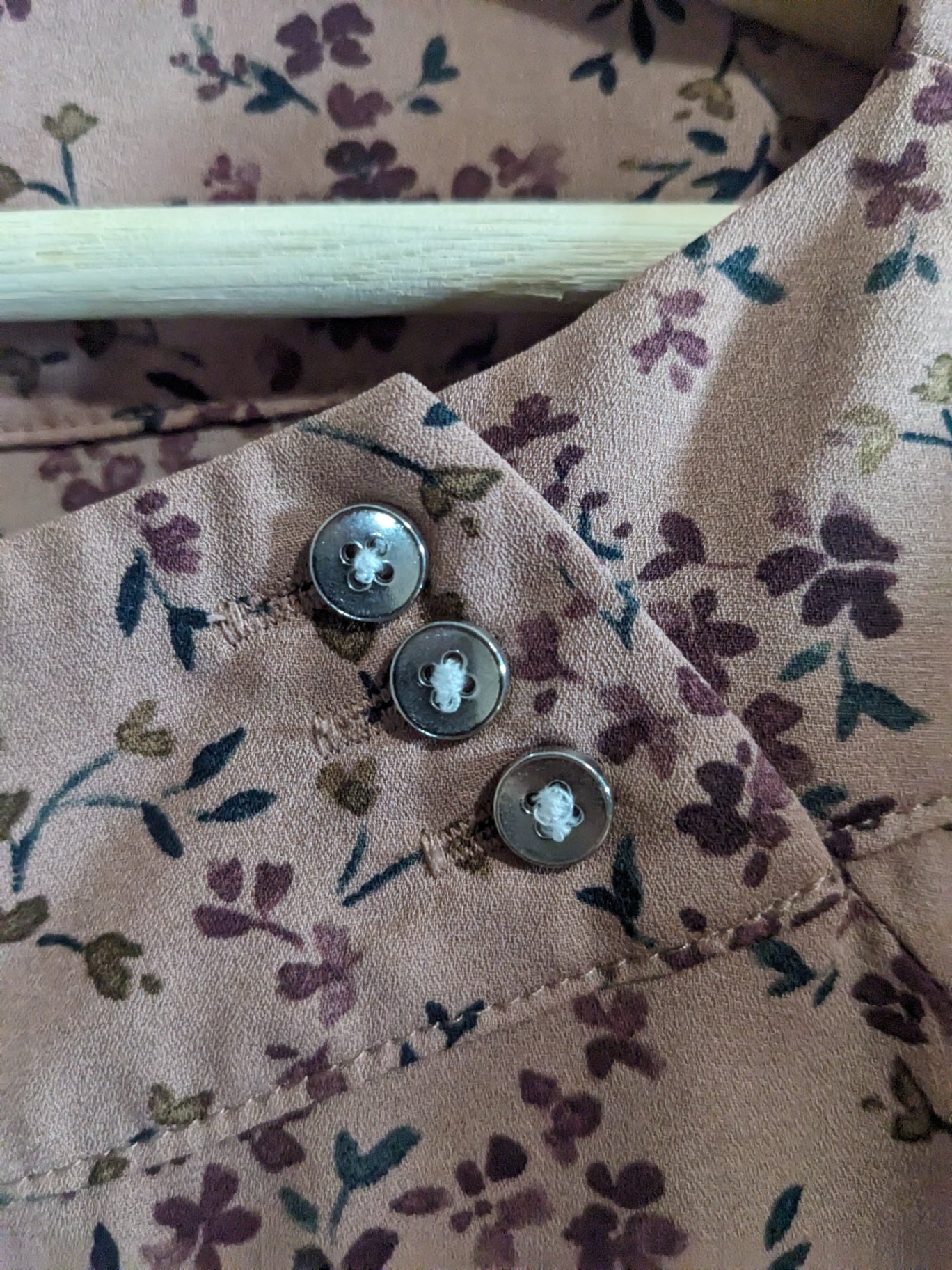 Reitmans floral tan blouse - XL