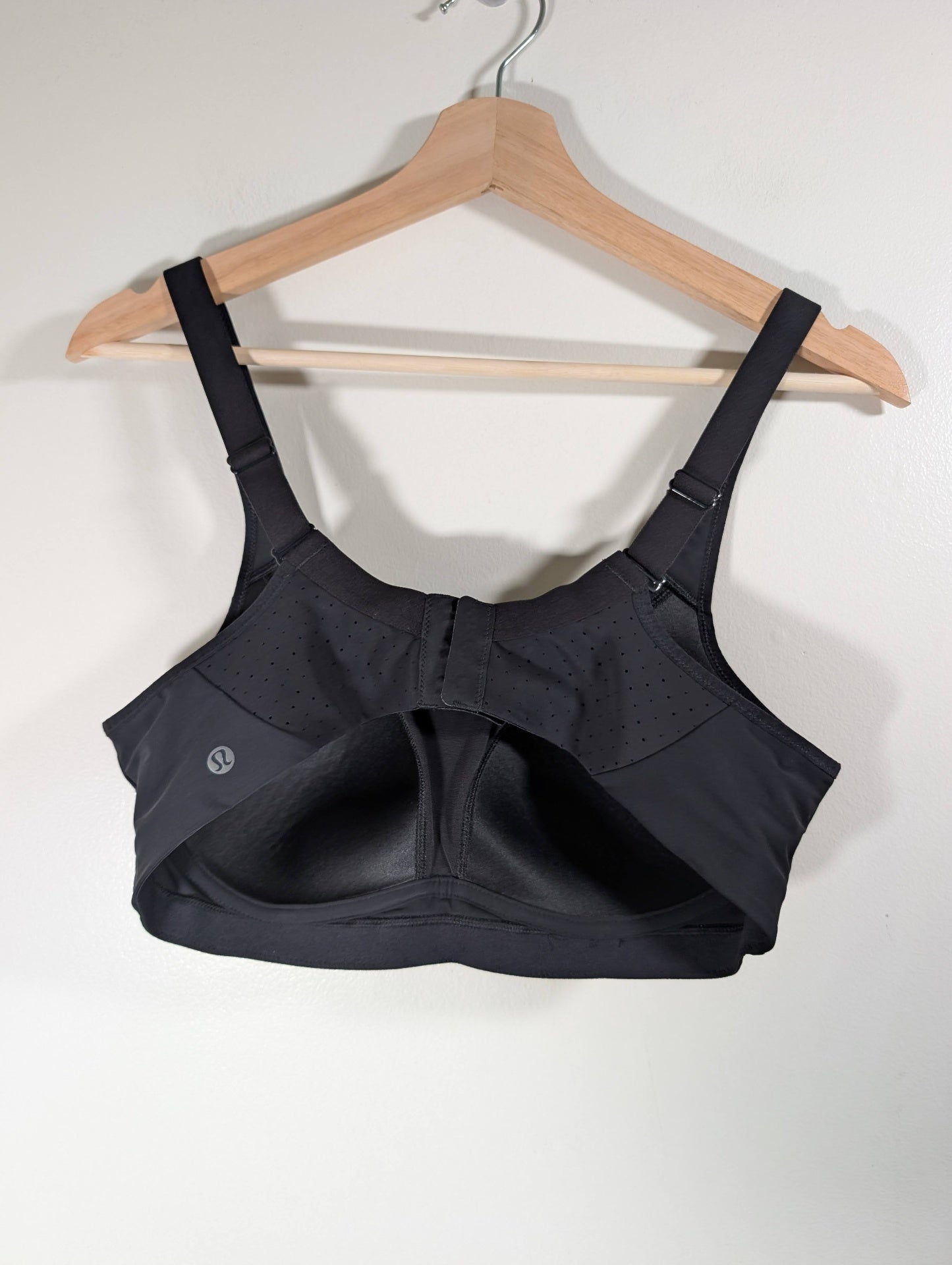 Lululemon sports bra - SZ 38B