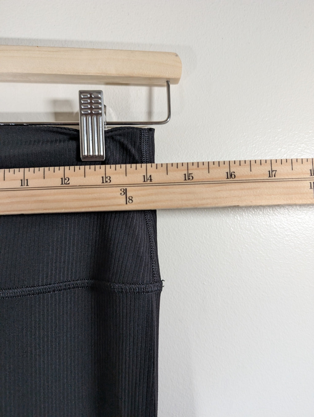 Lululemon ribbed black leggings - SZ 10