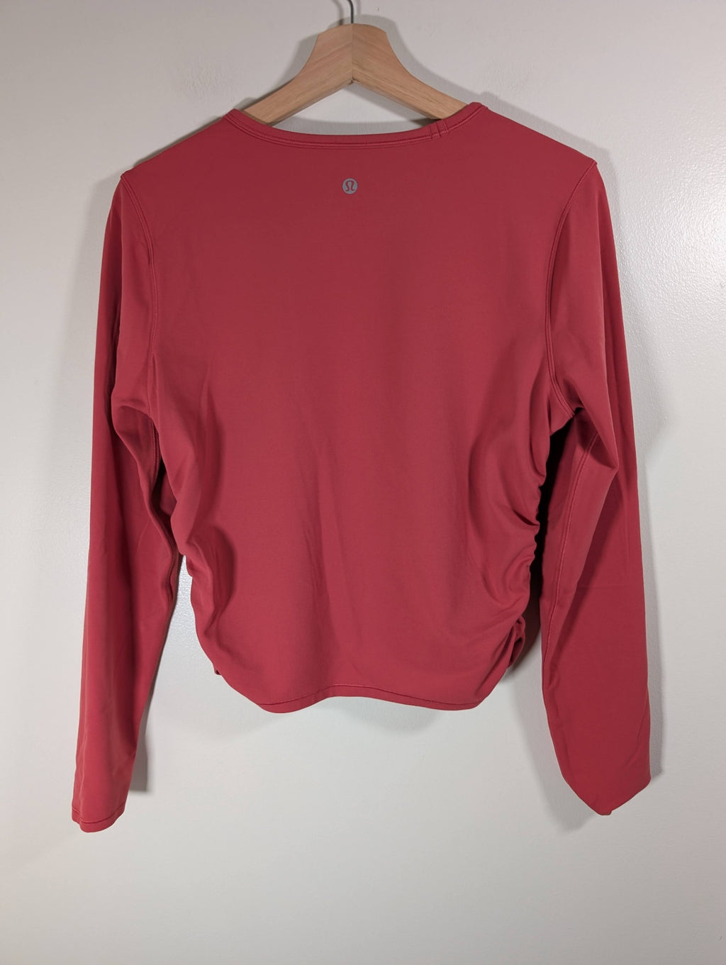 Lululemon long-sleeve - appears 8/10