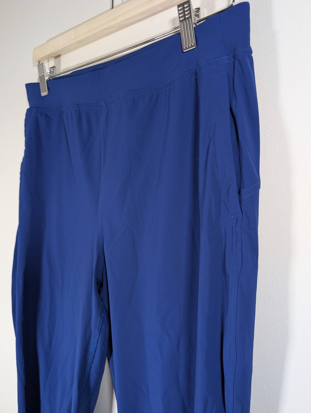 Lululemon crop joggers - SZ 10