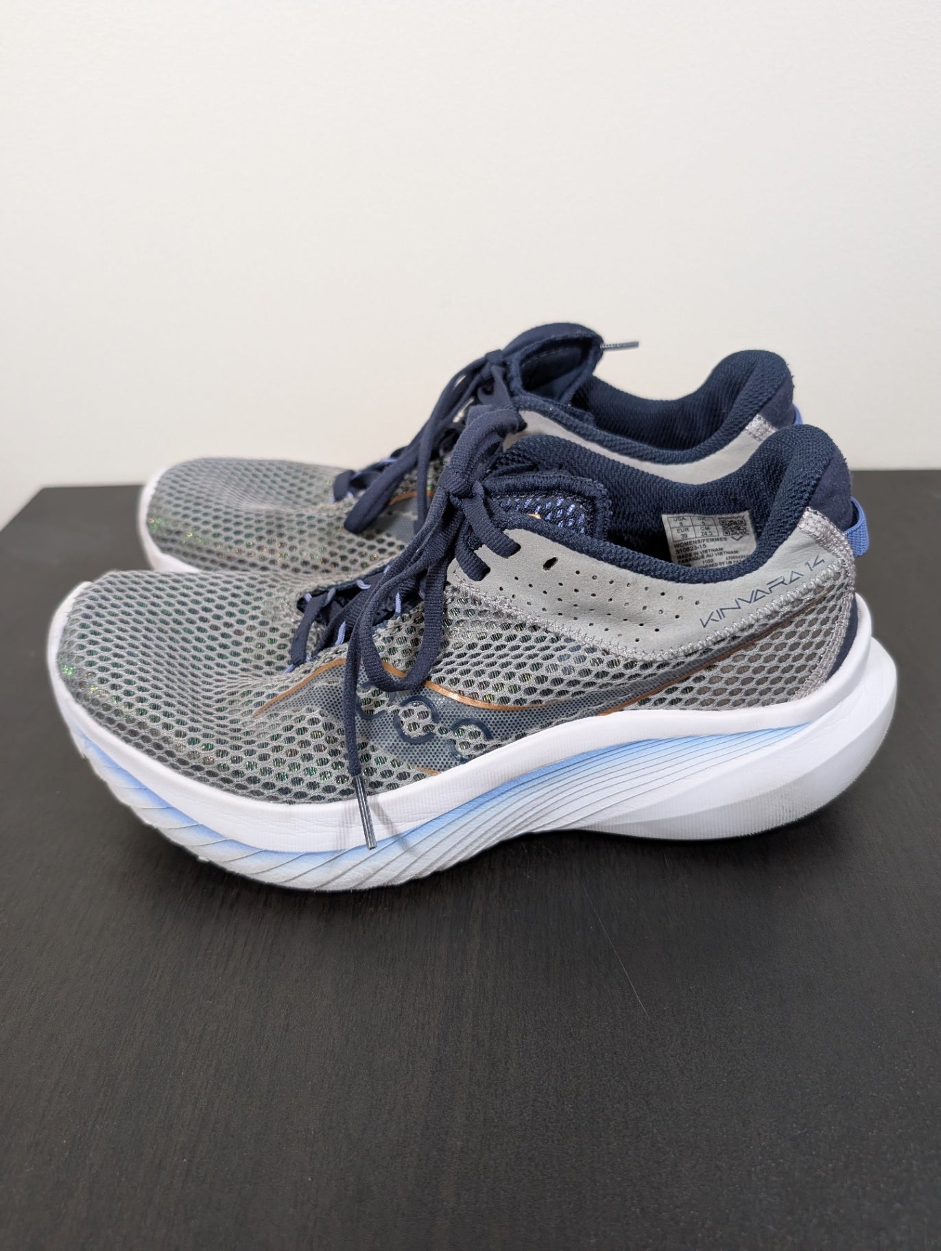 Saucony Kinvara 14 shoes - SZ 8