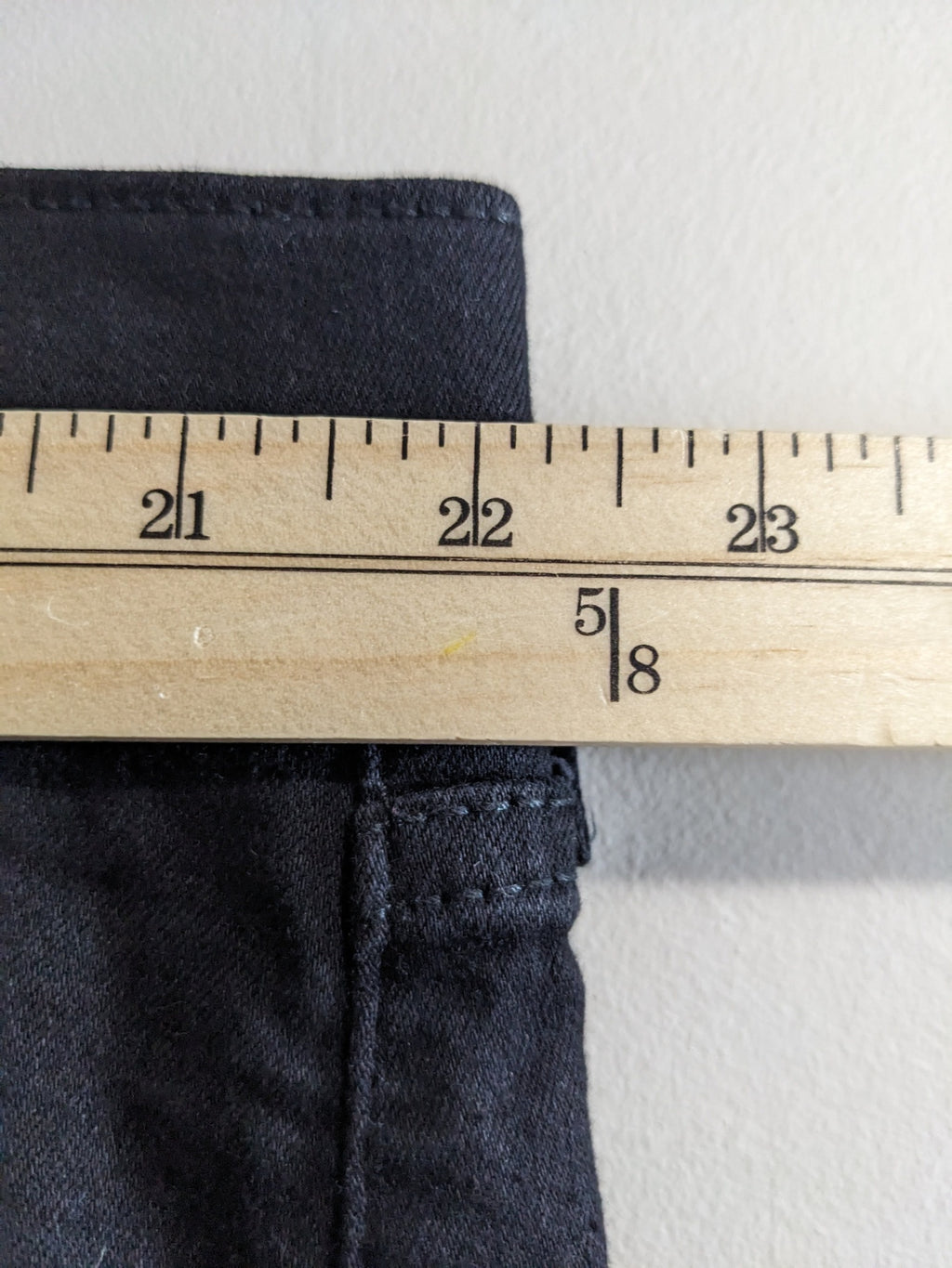 Levi's Black Denim Jeans - 24