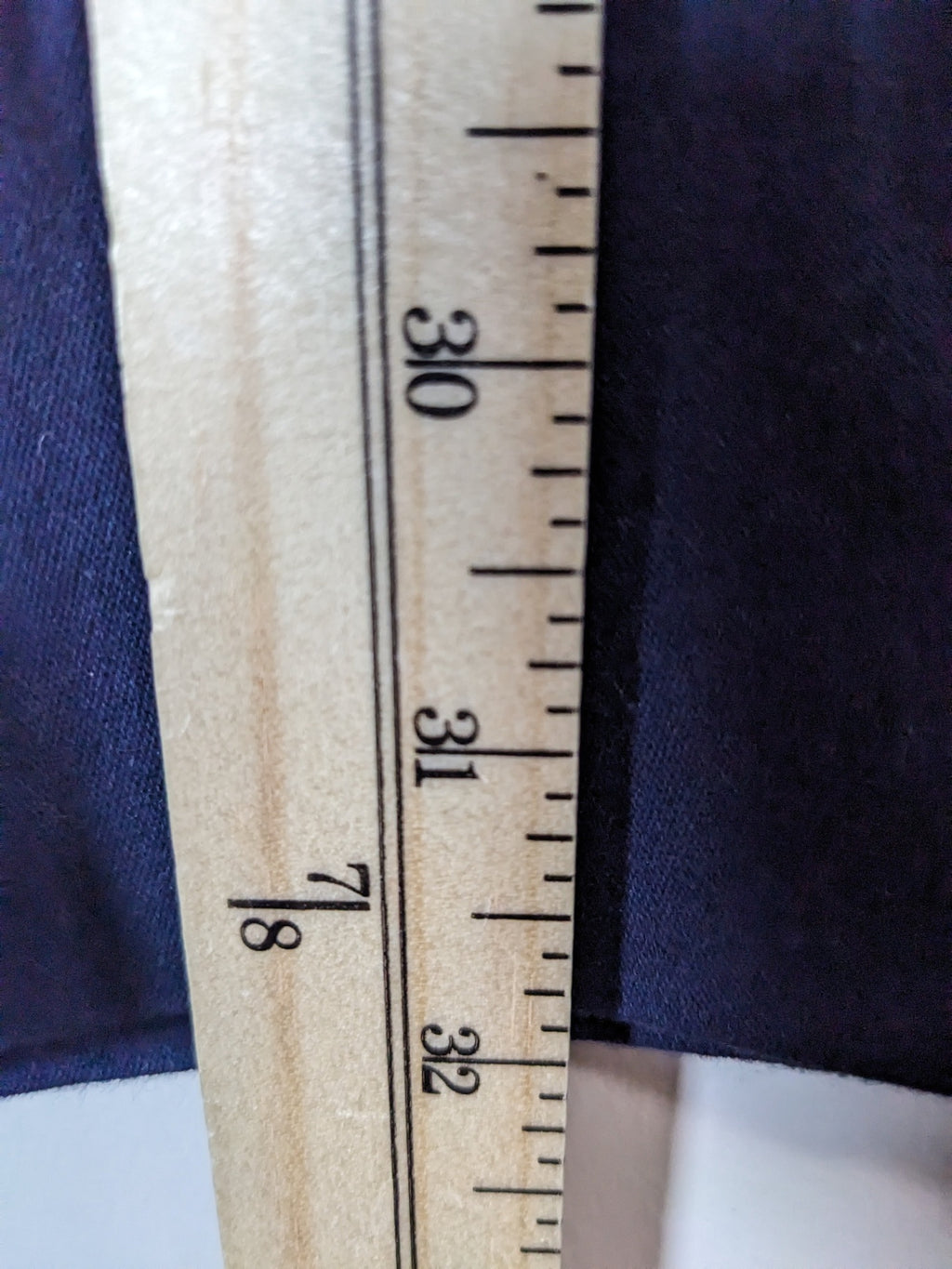 Casual Elements Navy Capris - SZ 20