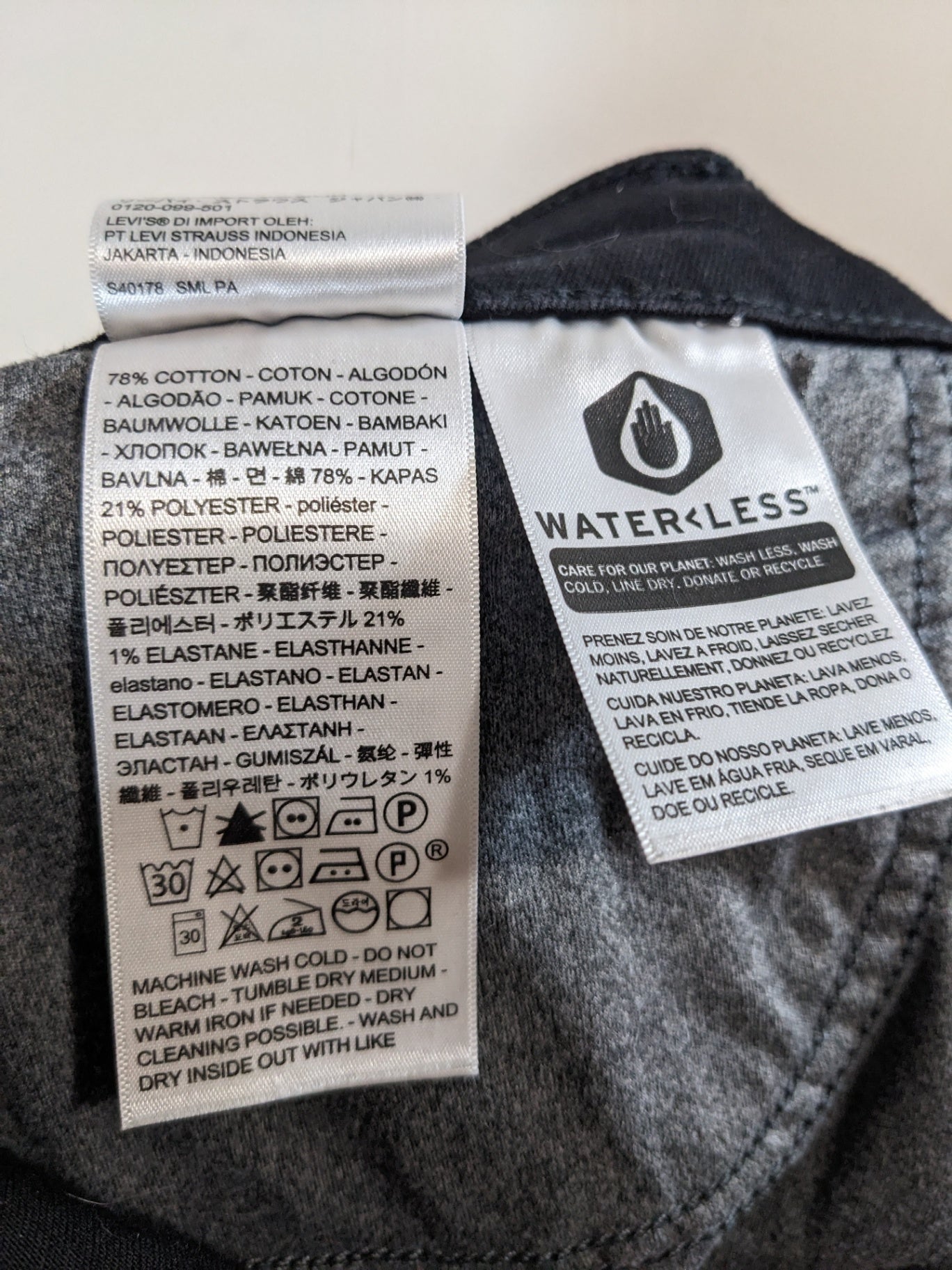 Levi's Black Denim Jeans - 24