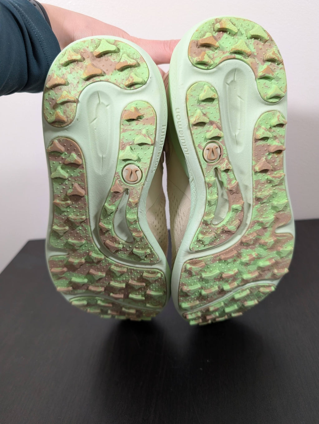 Lululemon beyond free trailrunning shoe - SZ 7.5