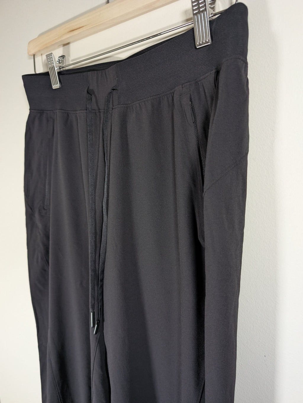 Lululemon joggers - SZ 8