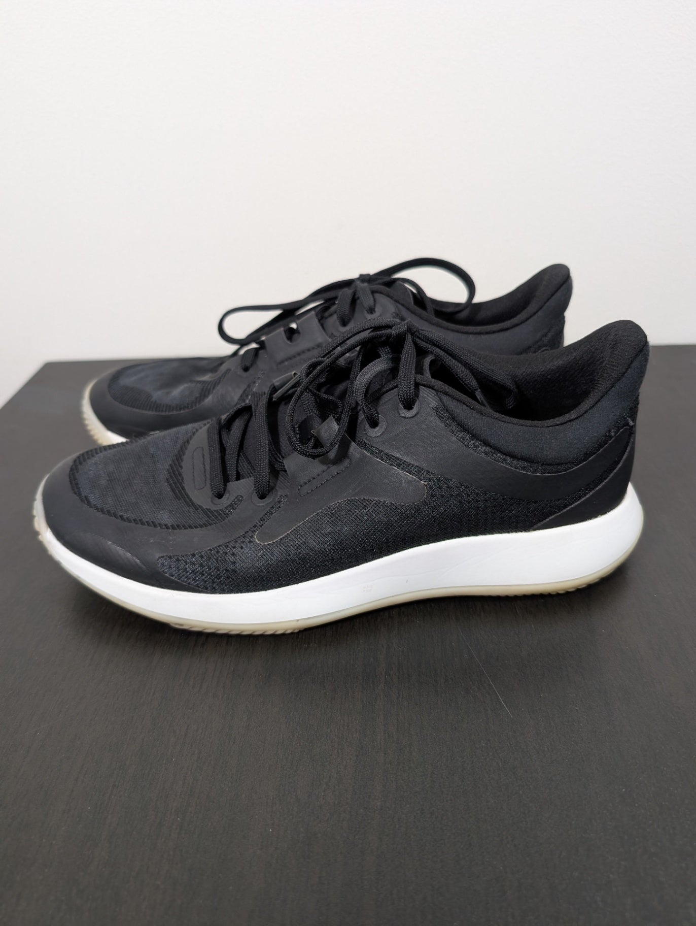Lululemon strongfeel training shoe - SZ 8