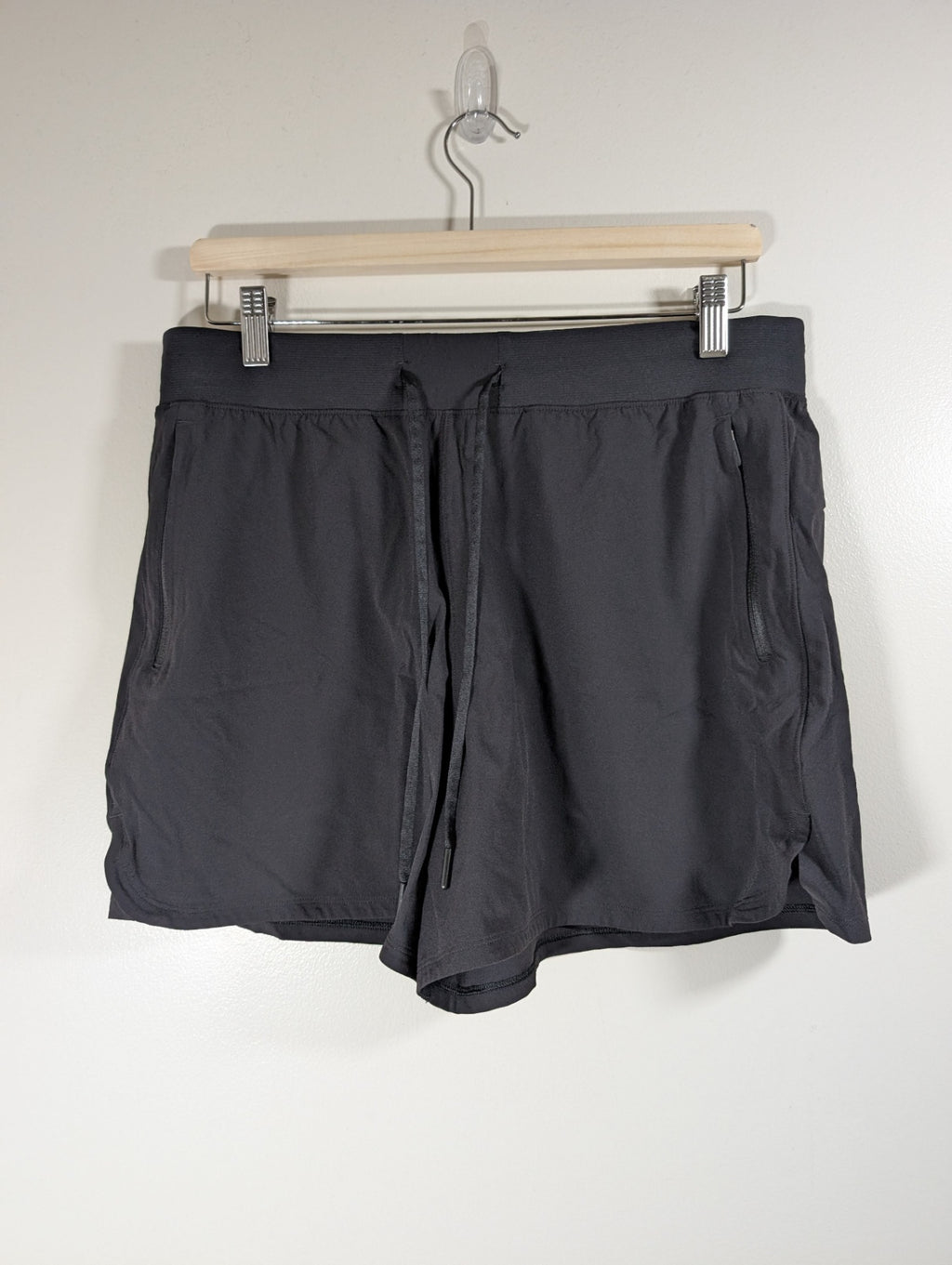 Lululemon black shorts - SZ 10