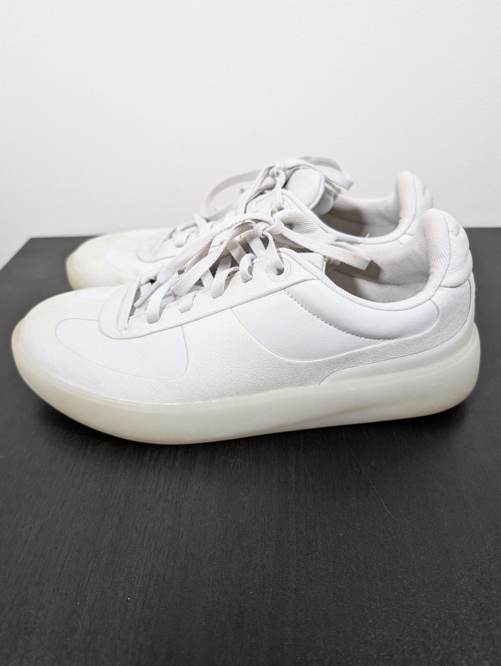 Lululemon cityverse sneakers - SZ 8.5