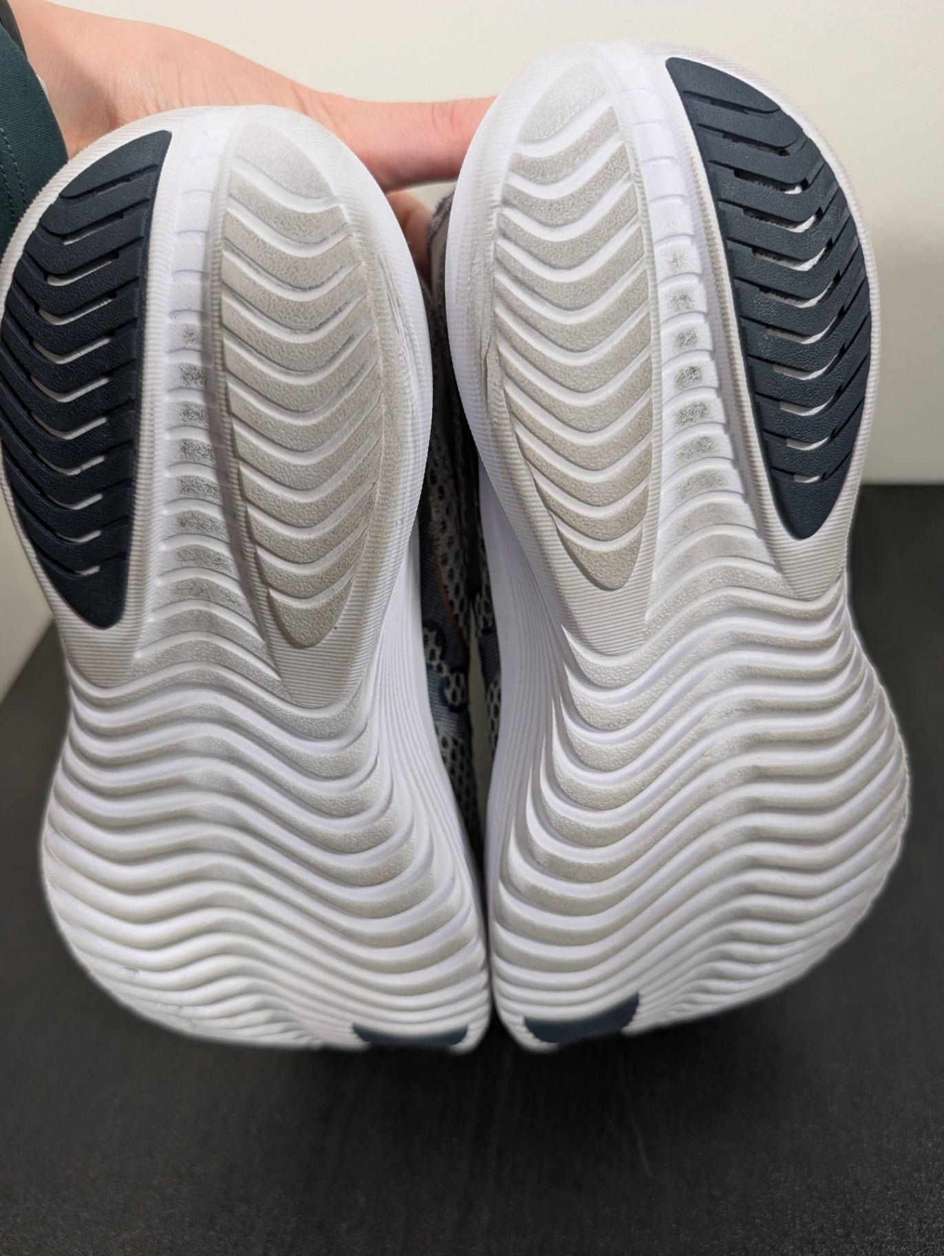 Saucony Kinvara 14 shoes - SZ 8