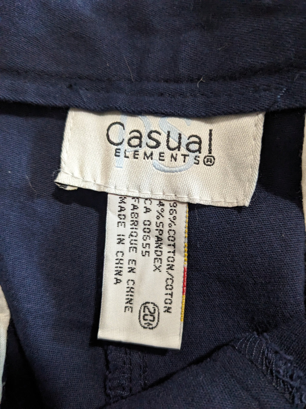 Casual Elements Navy Capris - SZ 20