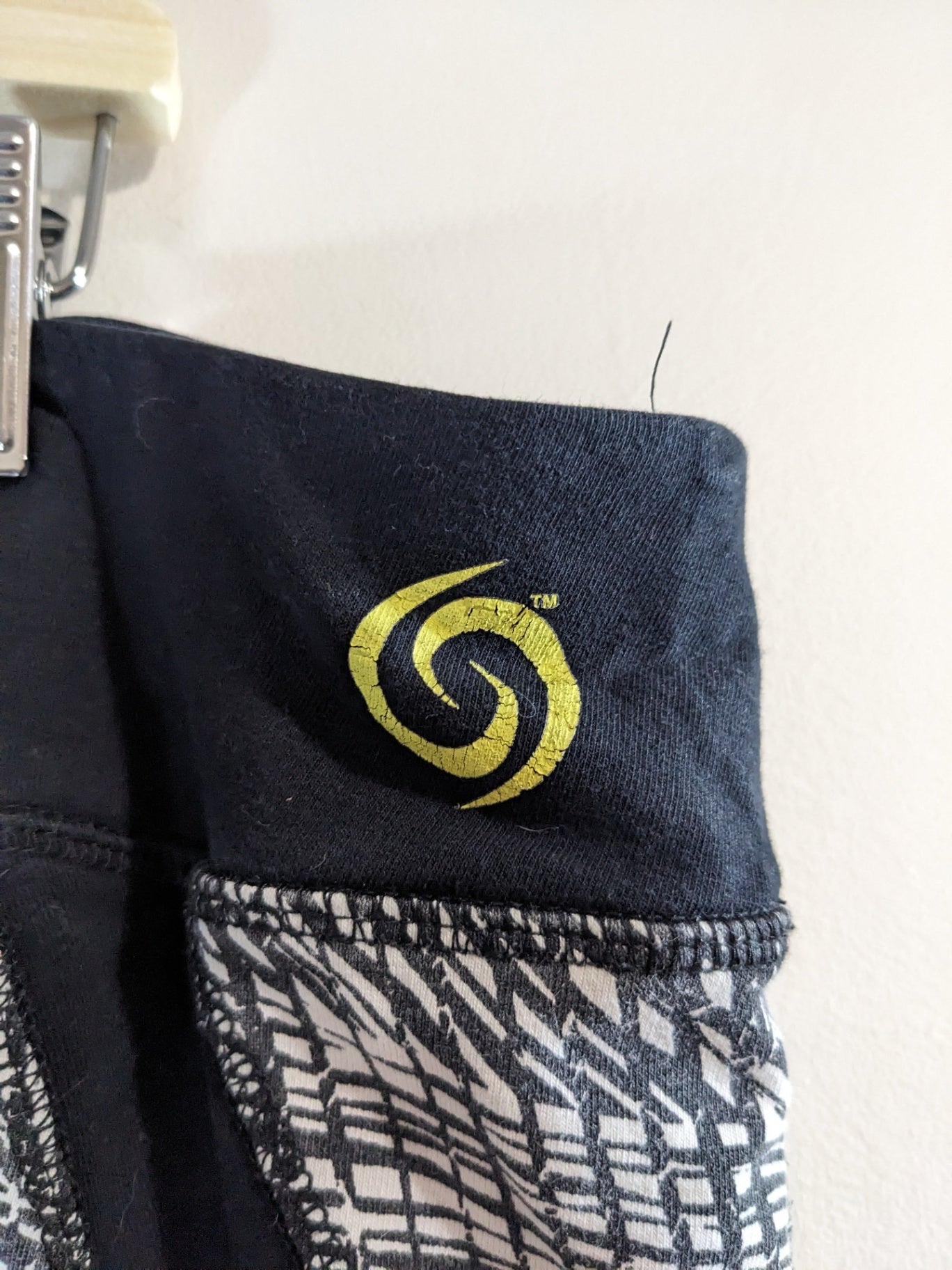 Active Zone Capri Leggings - 4XL