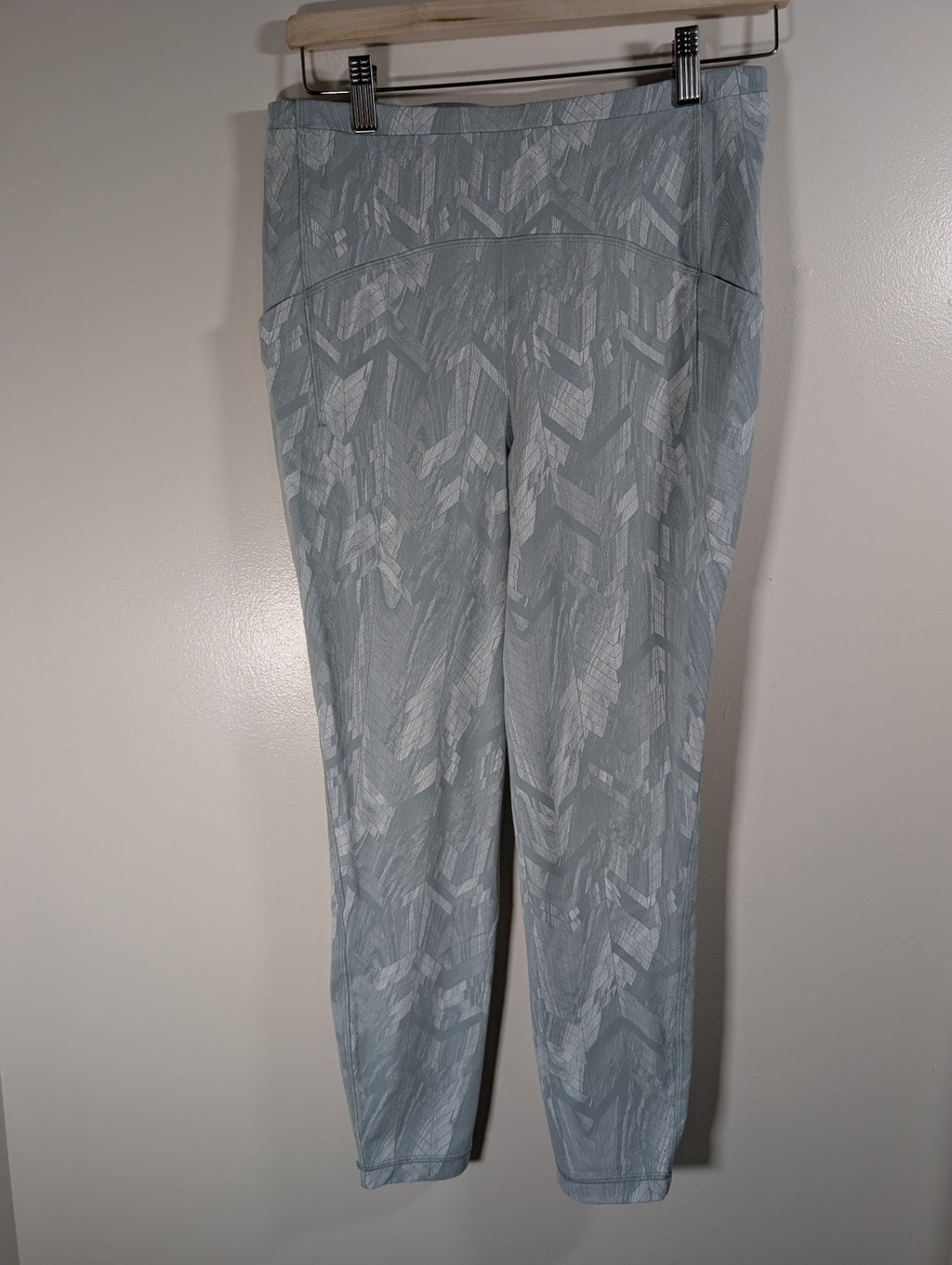 Lululemon swift speed high rise tight - SZ 10