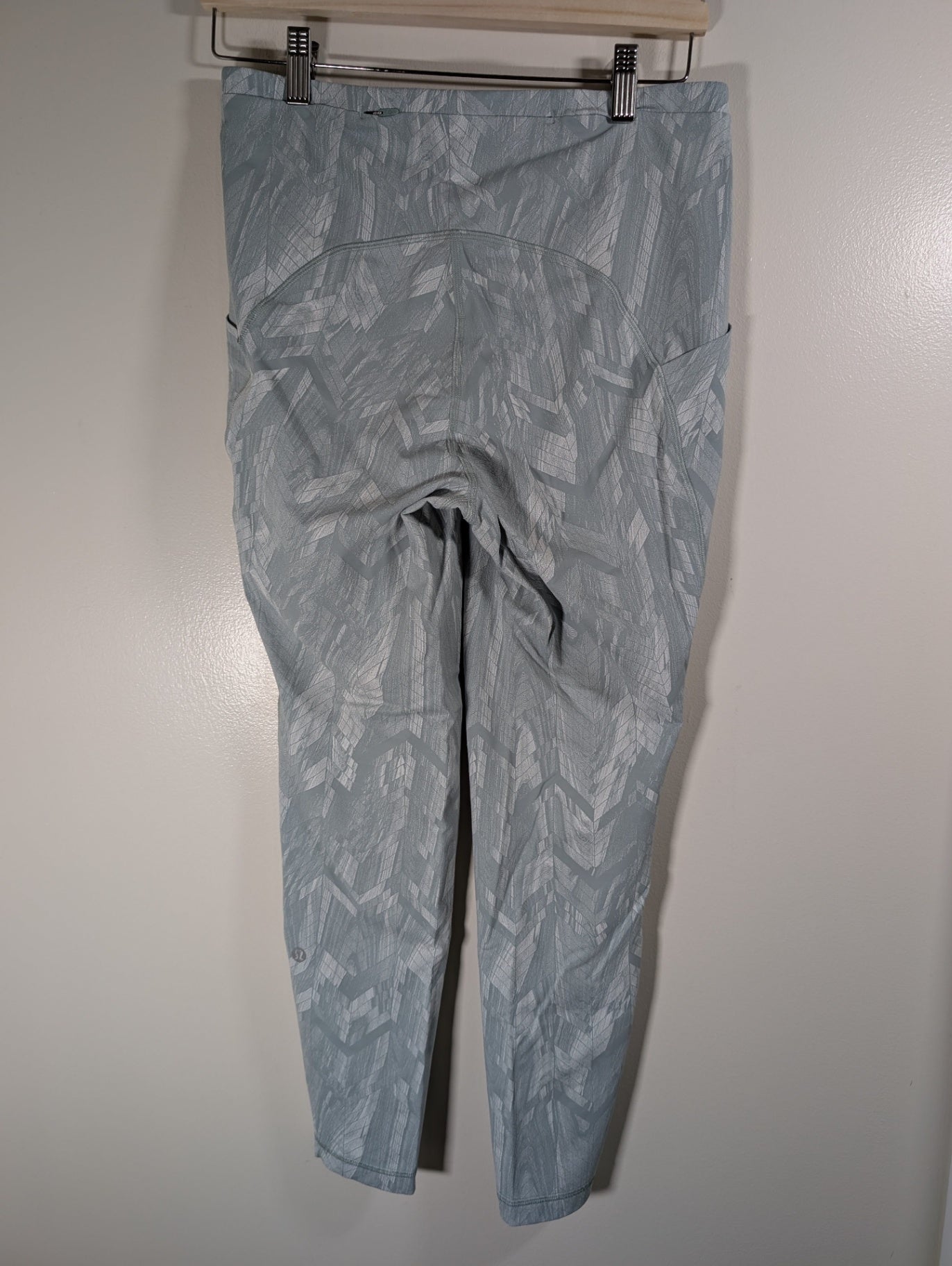 Lululemon swift speed high rise tight - SZ 10