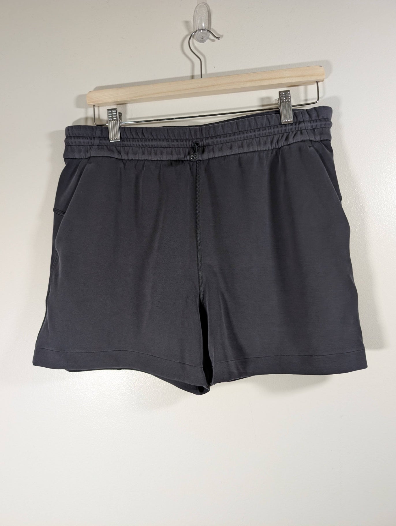 Lululemon softstreme high-rise short - SZ 10