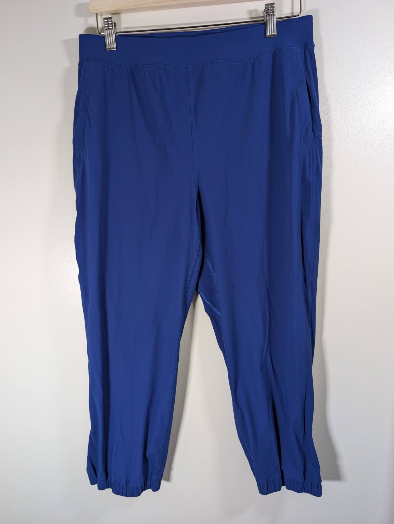 Lululemon crop joggers - SZ 10
