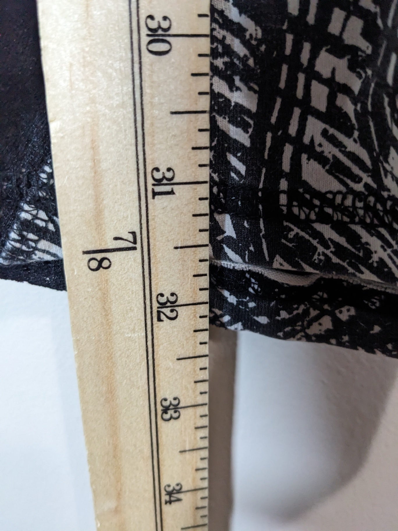 Active Zone Capri Leggings - 4XL