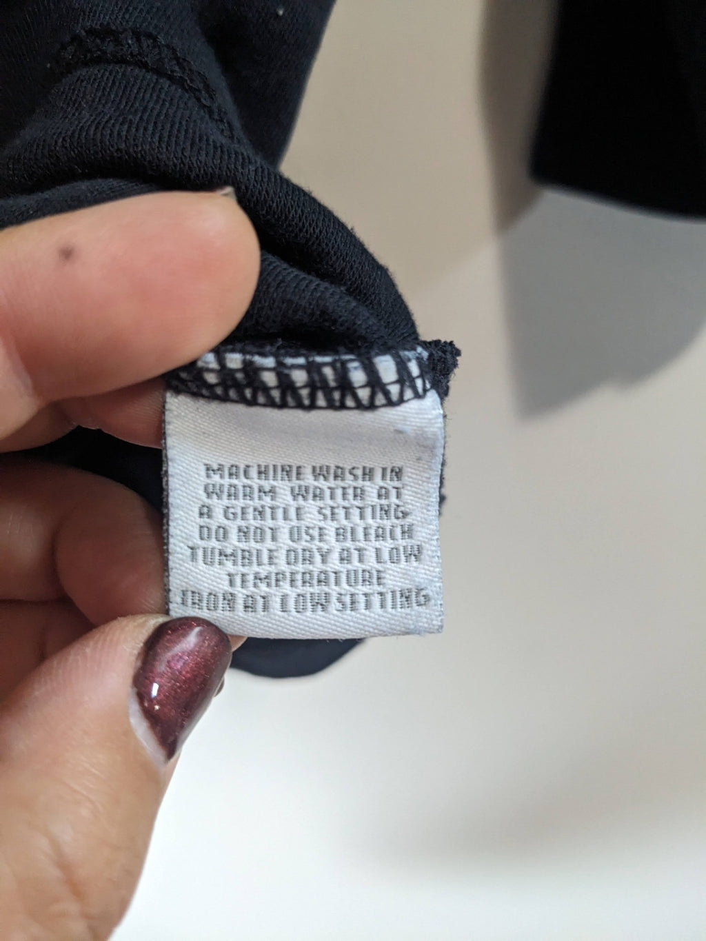 no label black 3/4 length shirt - appears medium