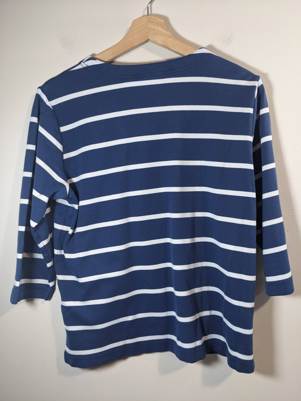 Alia blue striped 3/4 sleeve shirt- M