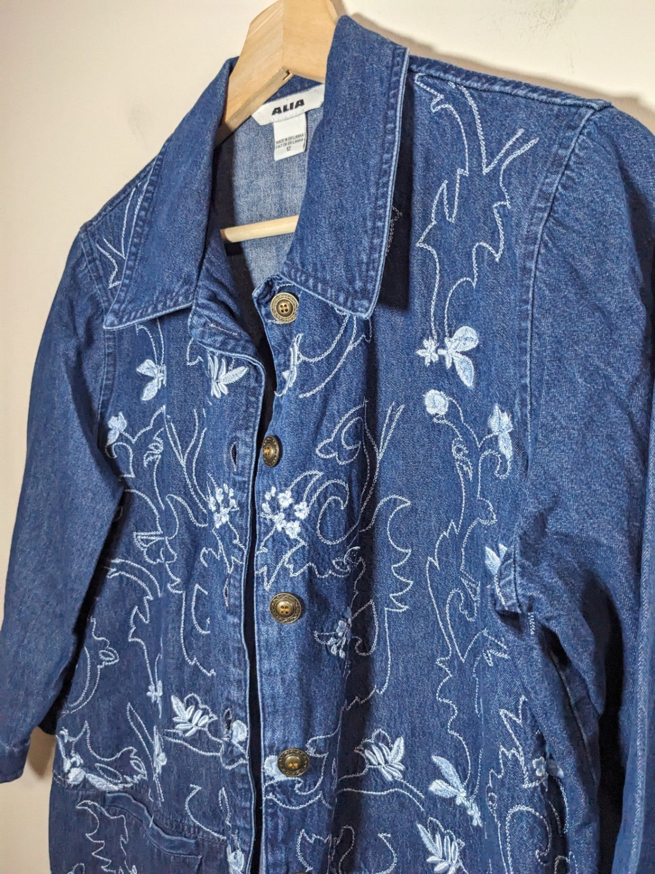 Alia embroidered denim jacket - sz 12