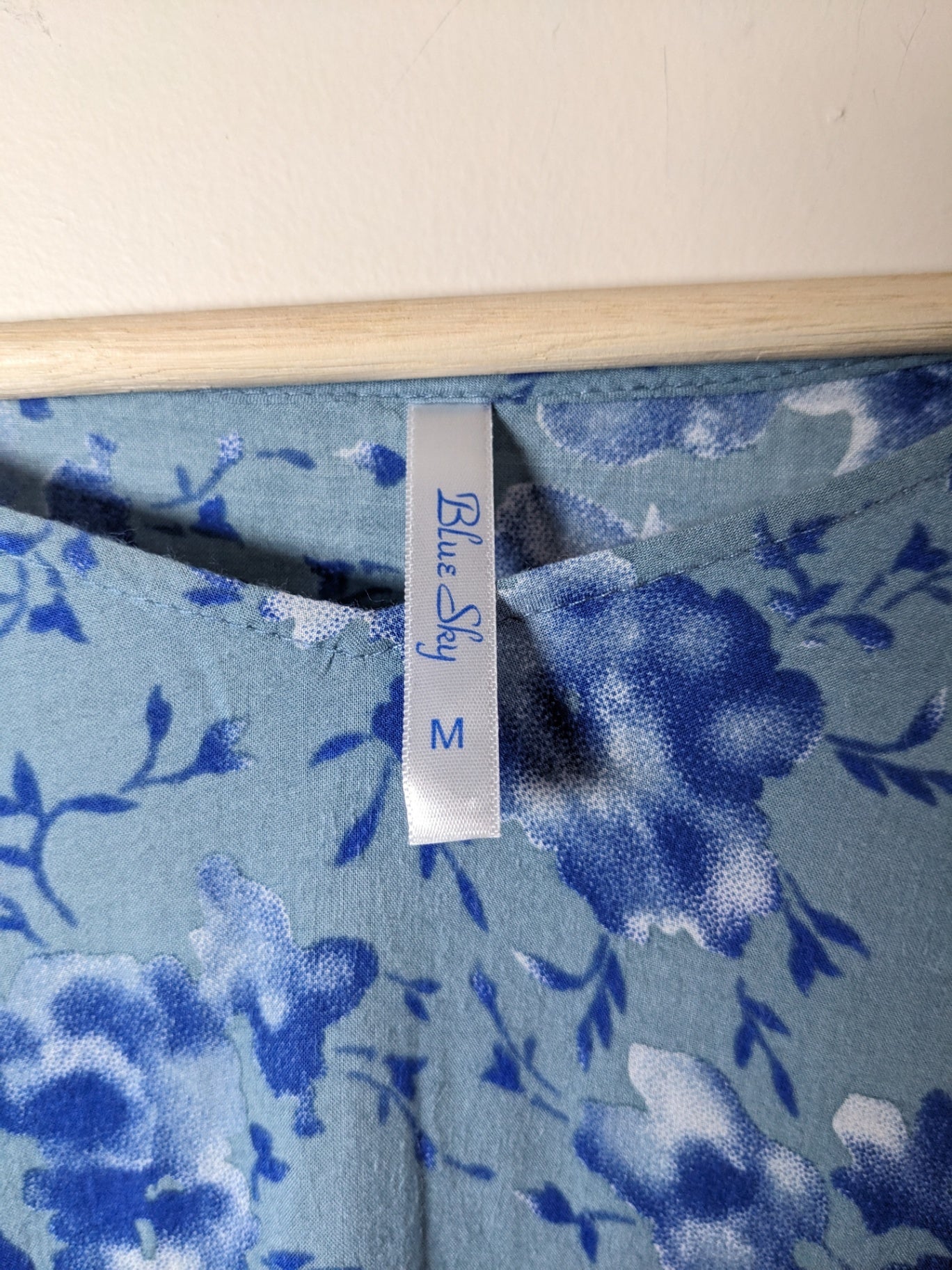 Blue Sky blue floral blouse - M