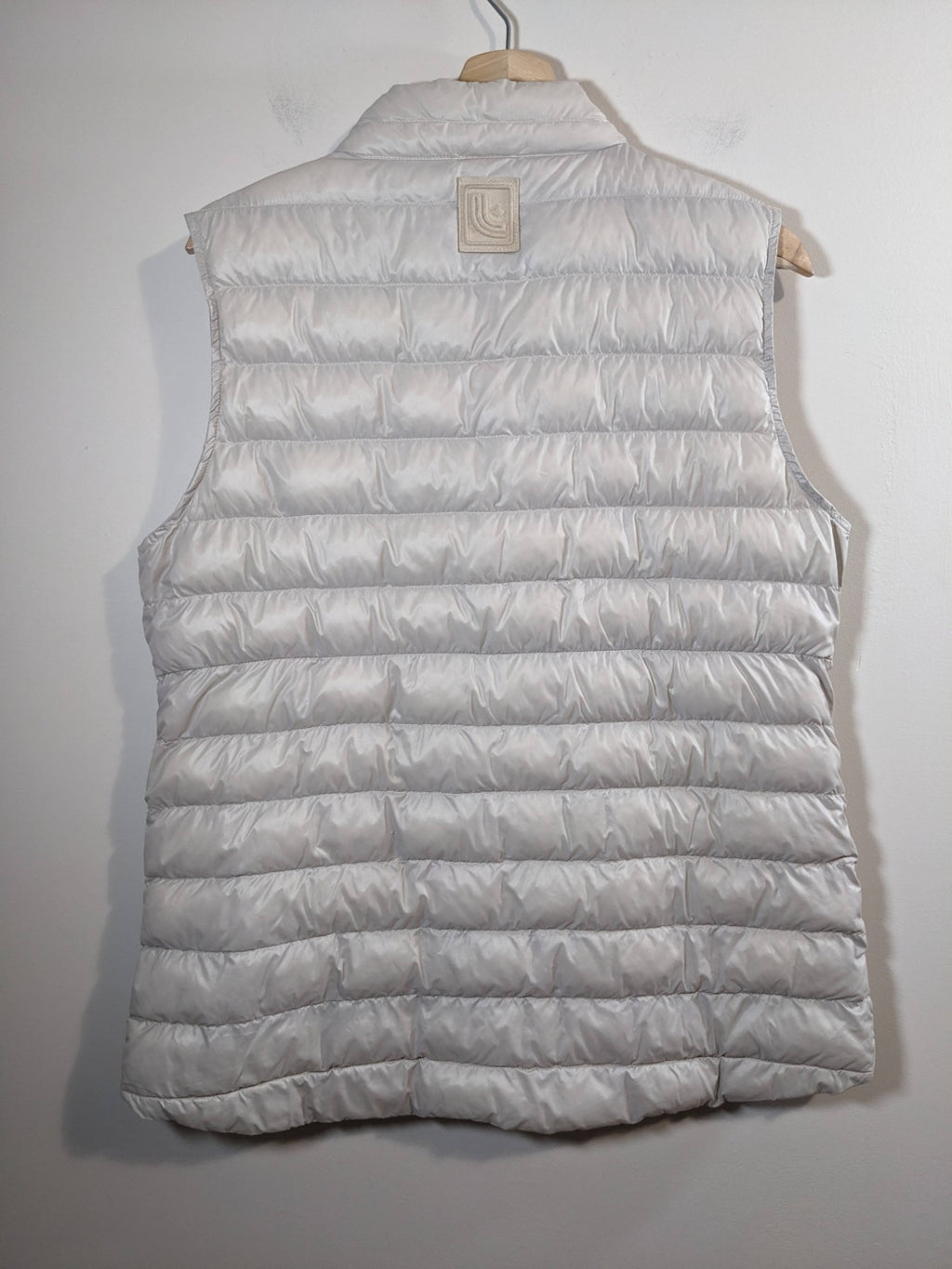 Lolë Puffer Vest - L