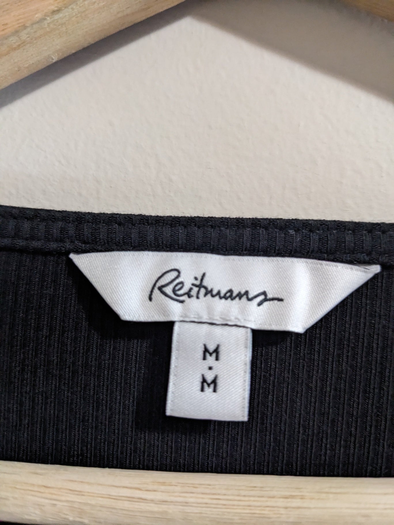 Reitmans Black Long Sleeve - M
