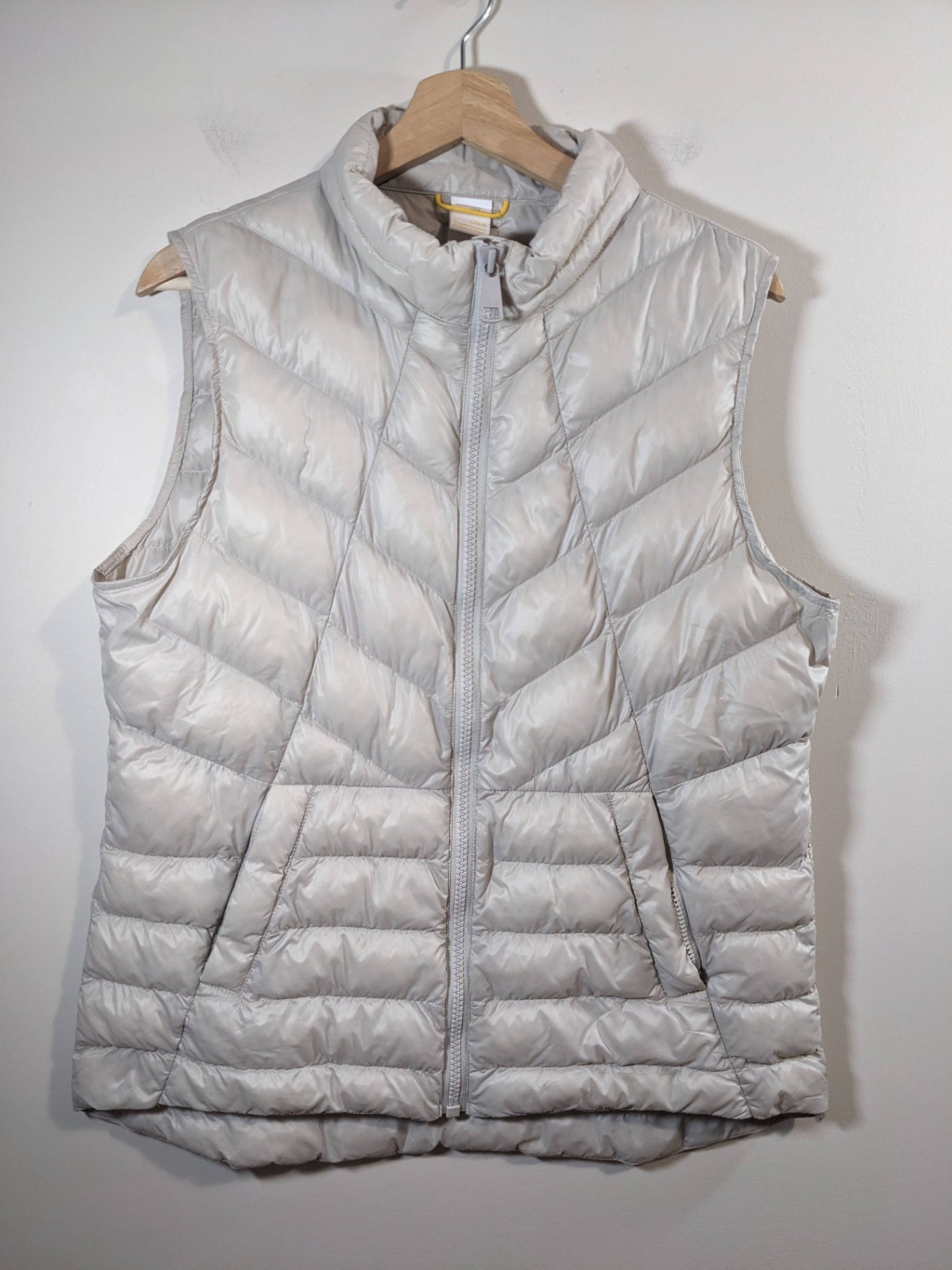 Lolë Puffer Vest - L