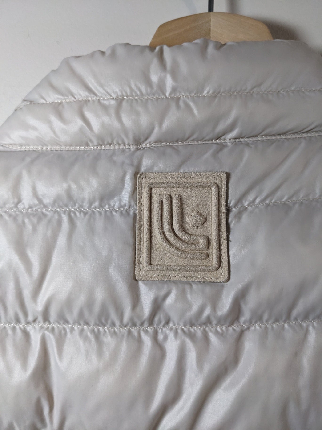 Lolë Puffer Vest - L