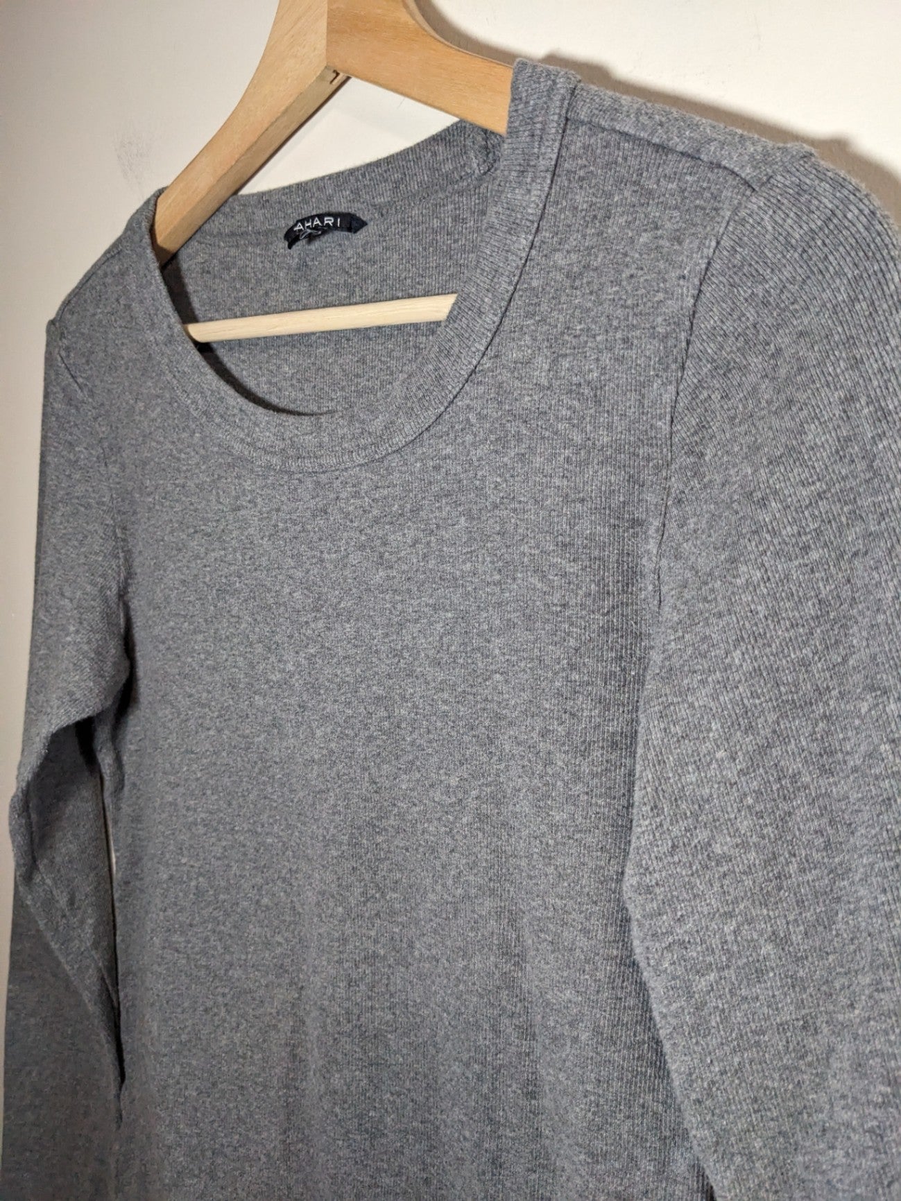 Tahari Grey Long Sleeve - M