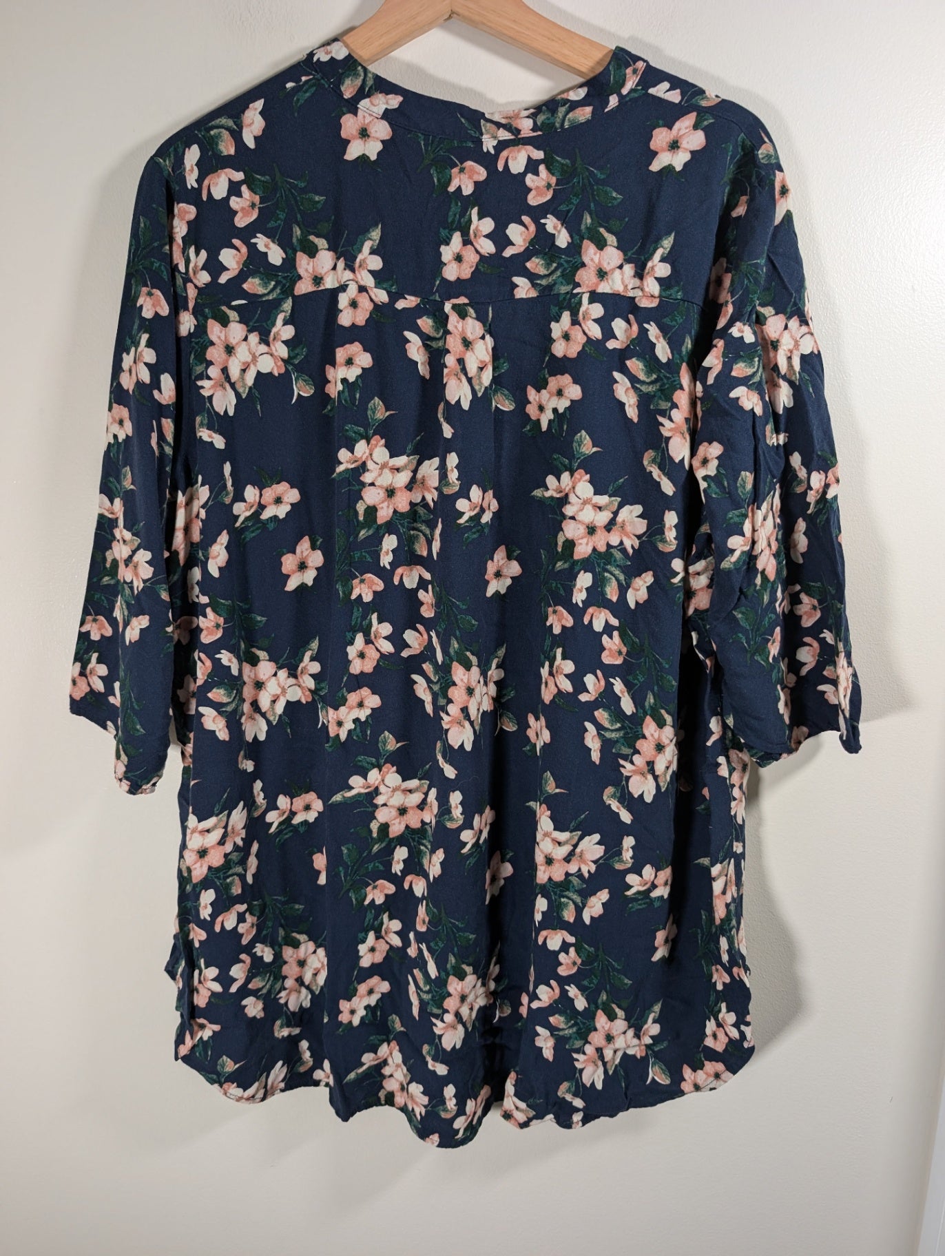 Vero Moda floral tunic top - SZ 22