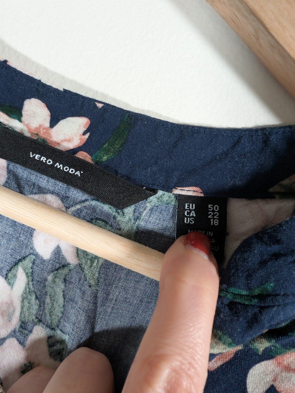 Vero Moda floral tunic top - SZ 22