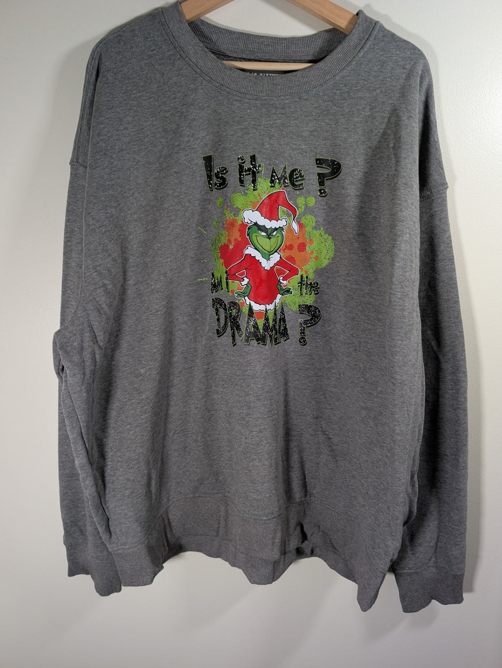 Old Navy Grinch graphic sweatershirt - 2XL