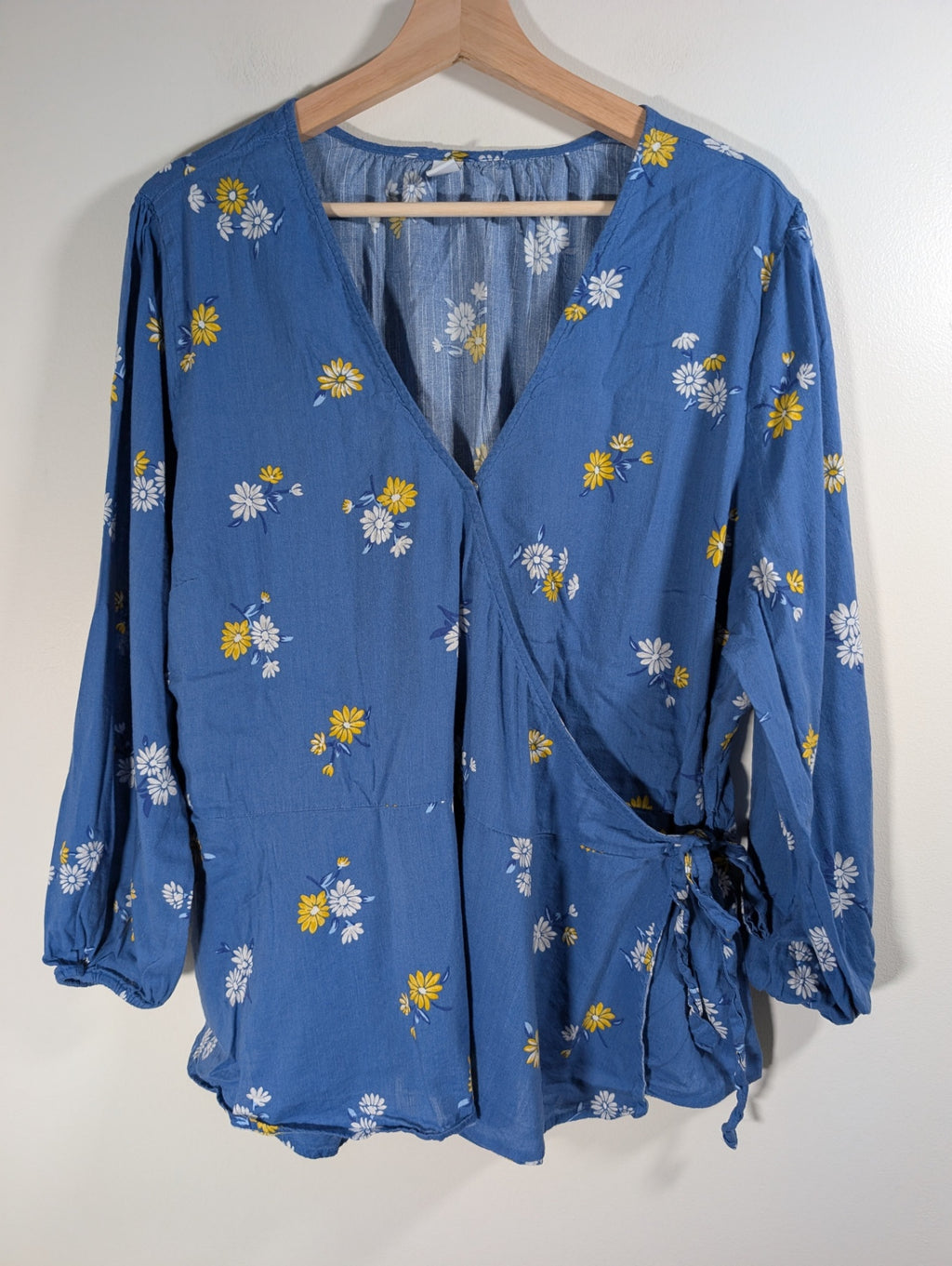 Old Navy floral wrap blouse - 2XL